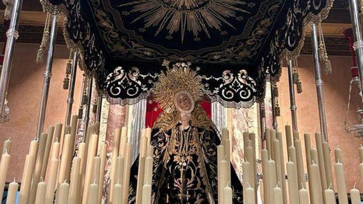 La Virgen de la Soledad preparada para el Jueves Santo.