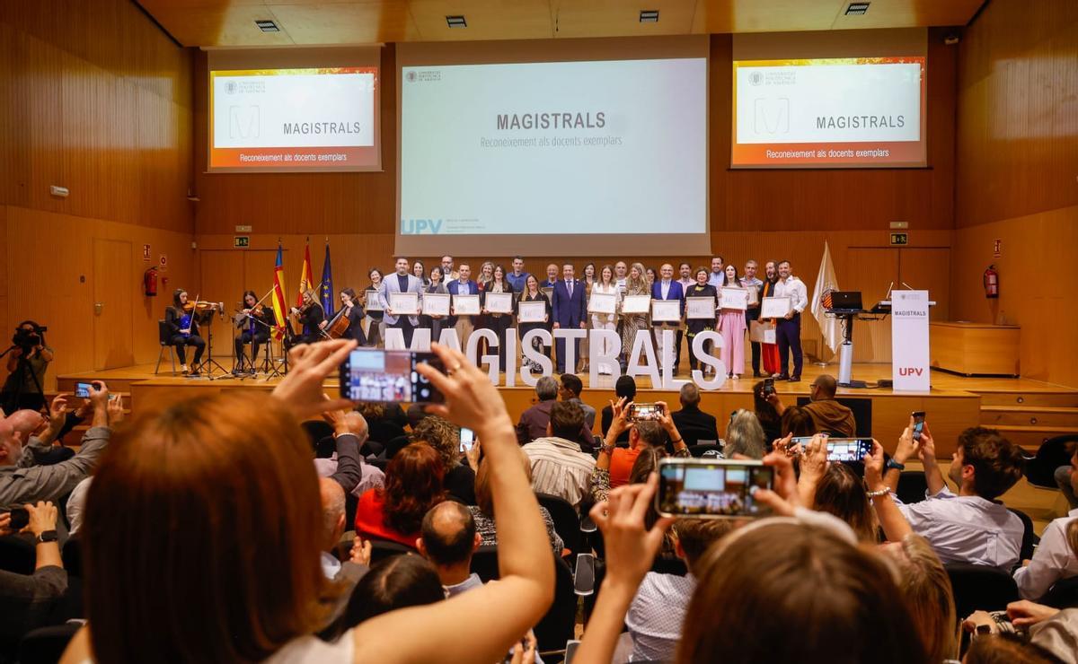 Los premios Magistrales de la UPV son uno de los actos más emotivos que se celebran en el campus de Vera de València.