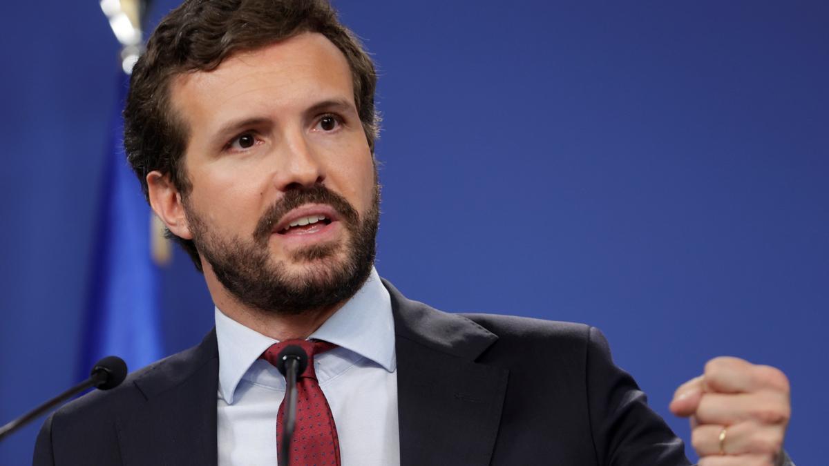 Casado pide al Gobierno que corte los vertidos al Mar Menor en el Albujón