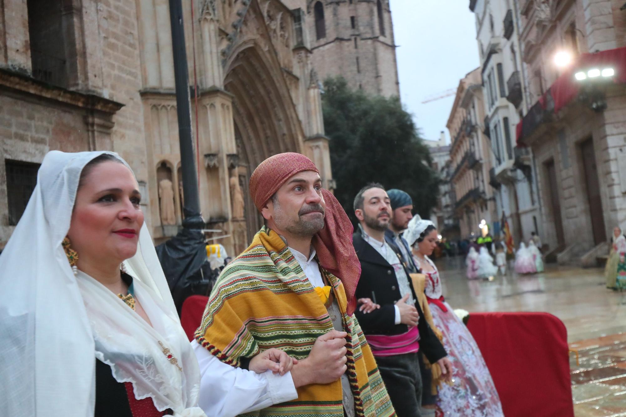 Búscate en el primer día de ofrenda por la calle de la Paz (entre las 18:00 a las 19:00 horas)