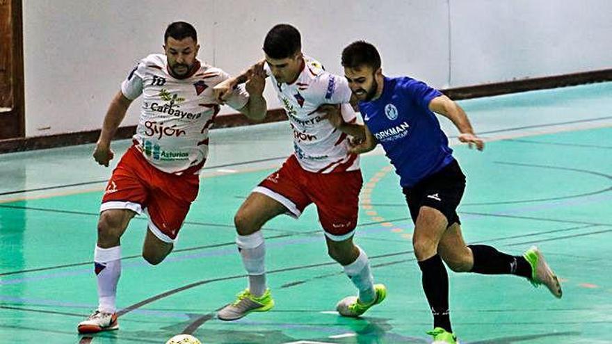 Una acción del Gijón Playas-Racing de Mieres.