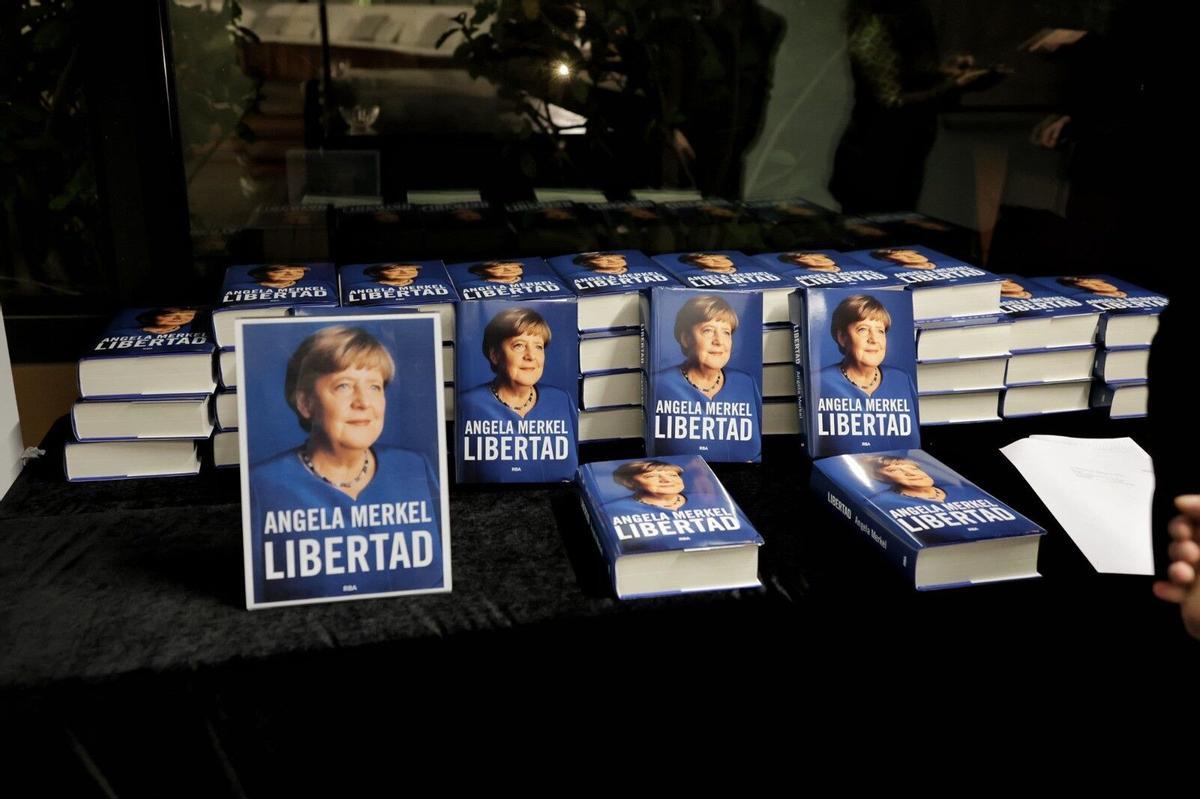 Merkel, Barselona'da Ukrayna ve onun mirasına yönelik eleştirileri reddetti