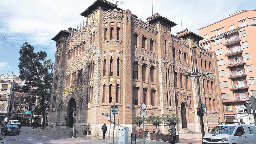 La alcaldesa quiere que Correos sea un espacio cultural y festero en Castelló