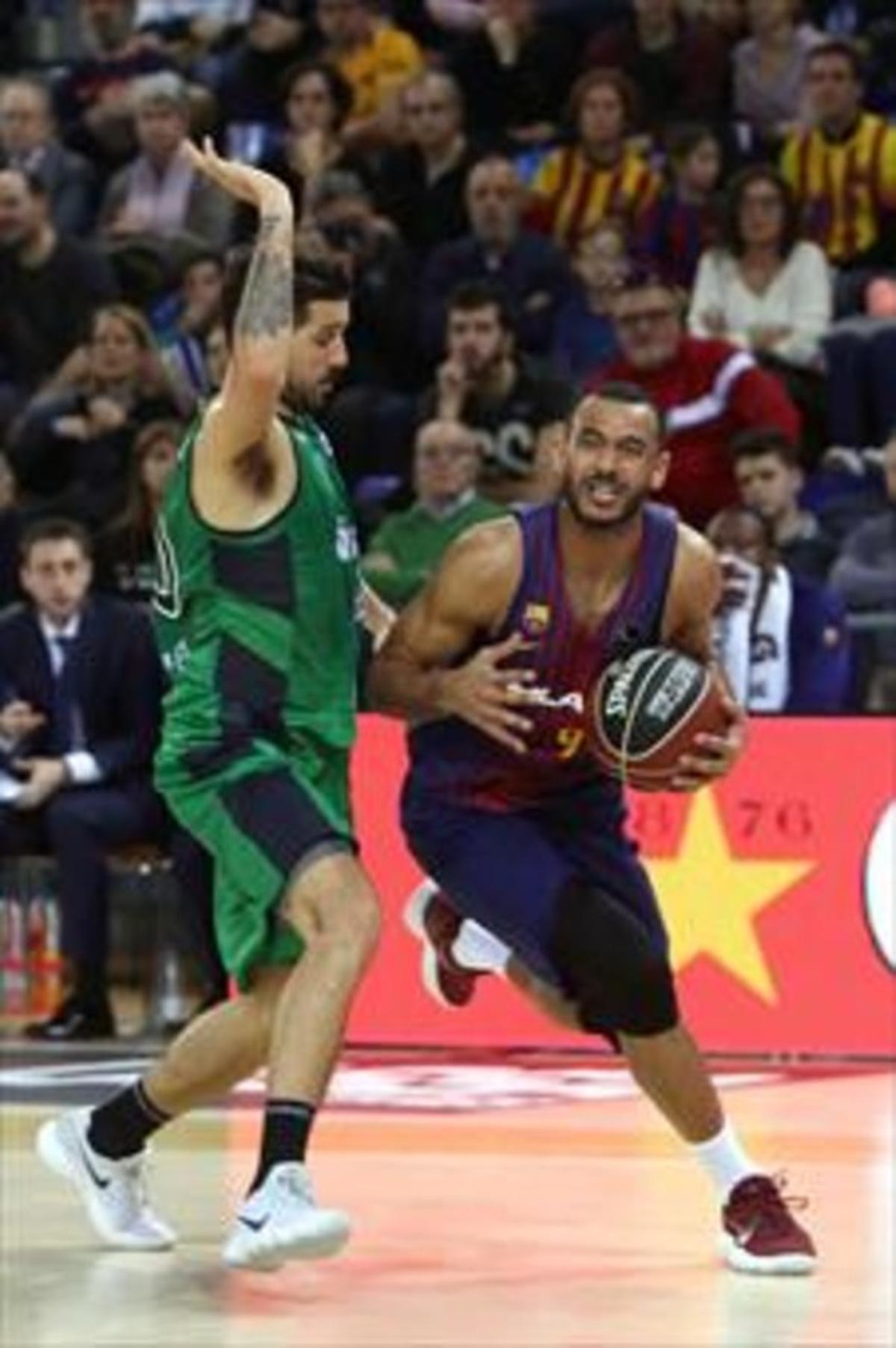 AZULGRANA. Adam Hanga. AZULGRANA. Adam Hanga.