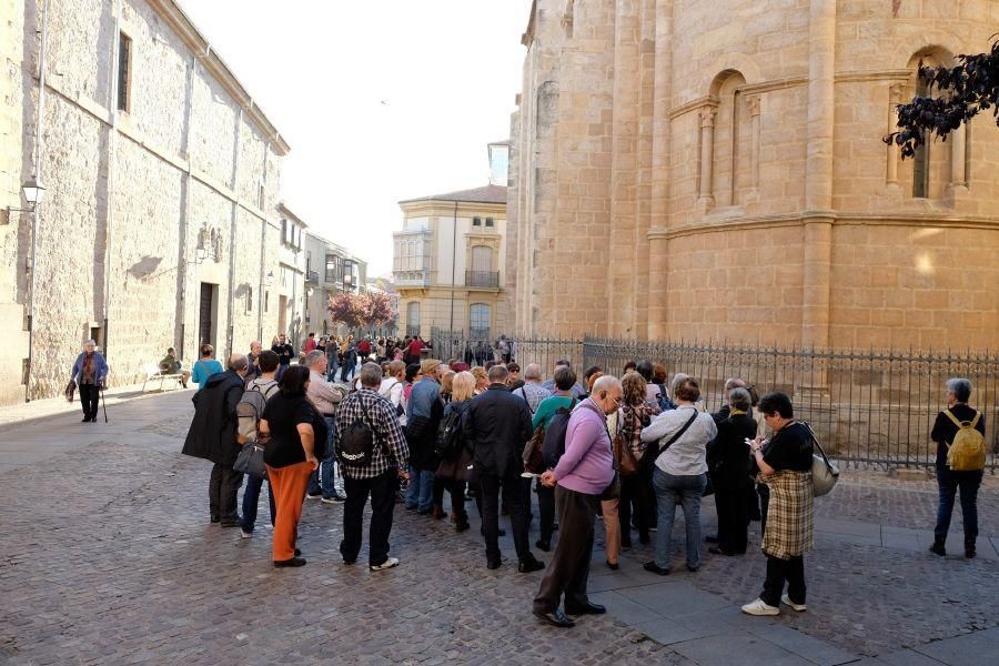 Turistas en Zamora antes de Los Santos