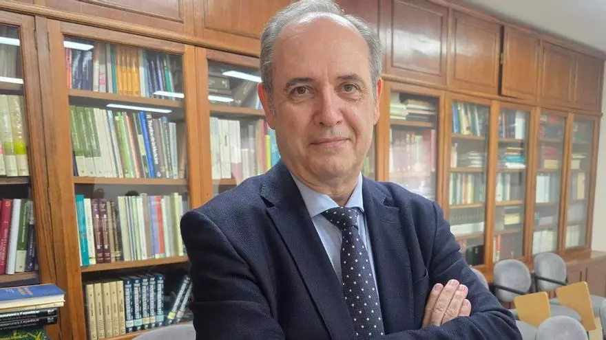 Manel Sánchez, psiquiatra: "La salud mental de las personas mayores requiere más dedicación y profesionales"