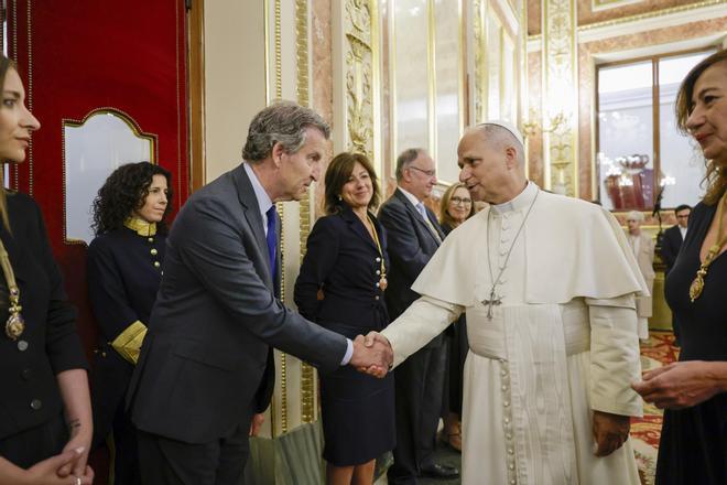 Feijóo y Abascal elogian los mensajes del Papa aunque Vox marca distancias con la doctrina del Vaticano