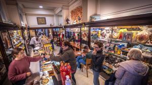 barcelona 25/03/2024 On Barcelona Pastelería Ideal. Interior de la pastelería Ideal. AUTOR: JORDI OTIX