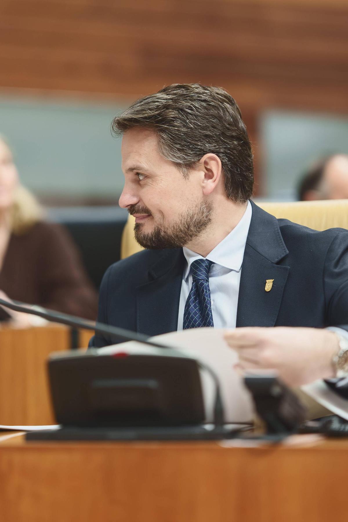 Fotogalería | El pleno de la Asamblea de Extremadura en imágenes