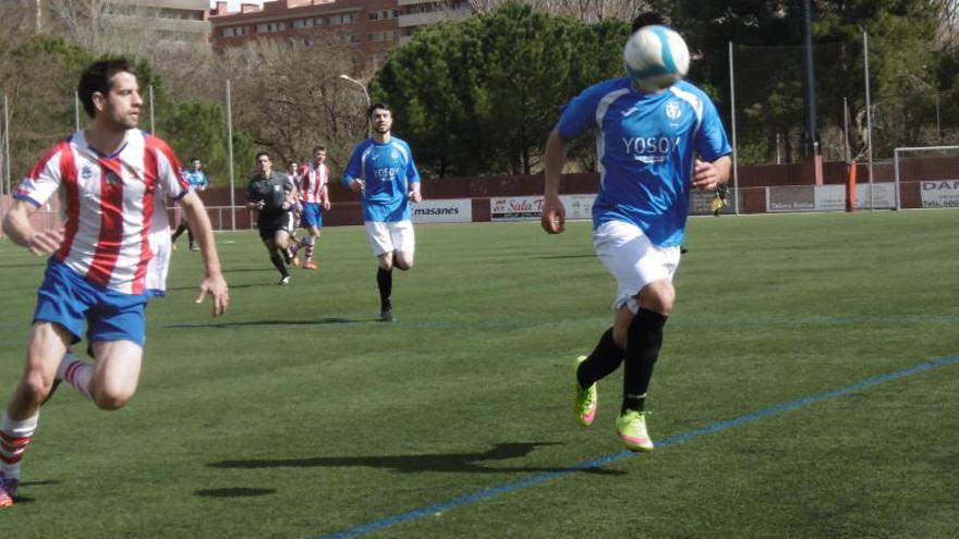 Sergi Soler en una acció d&#039;atac en el partit d&#039;ahir davant el Farners