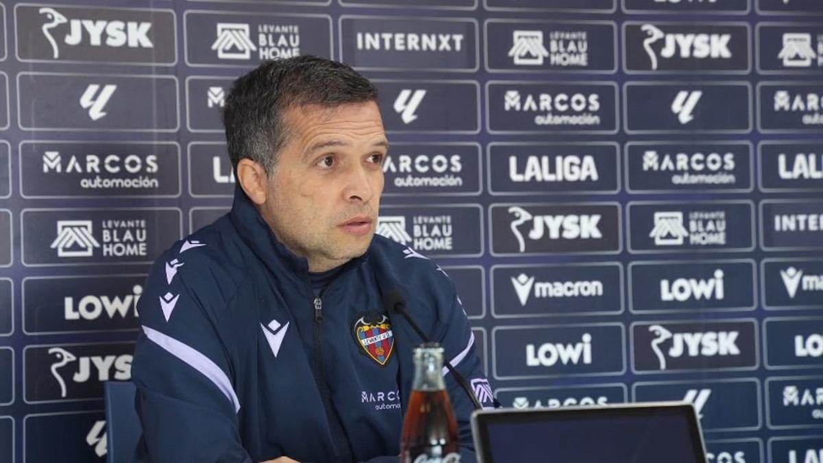 Rueda de prensa de Luís Castro previa al partido contra el Villarreal