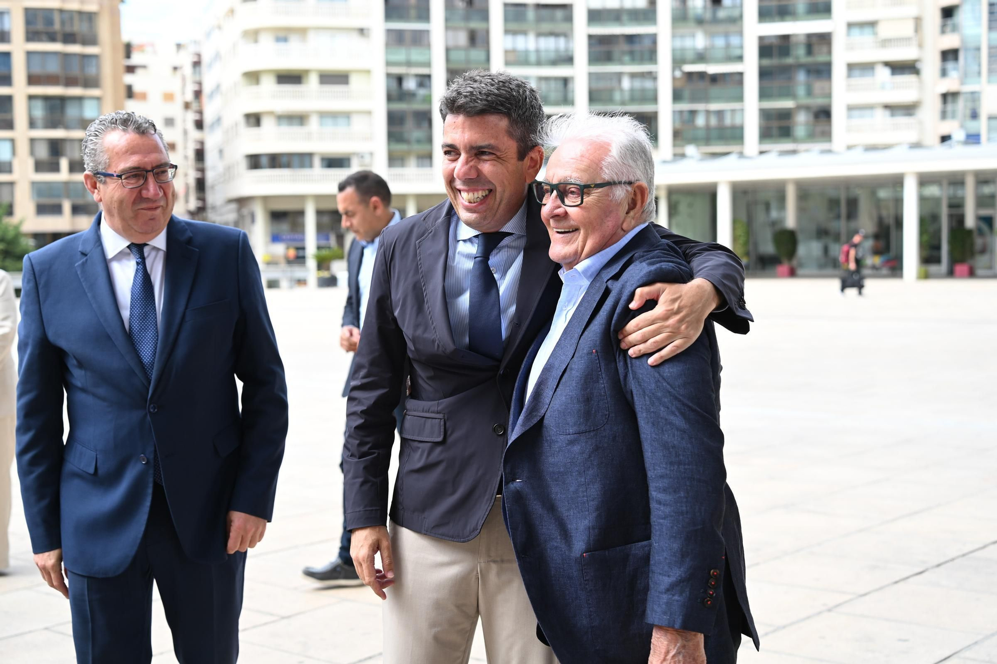 Celebración del Día de Europa en Benidorm y entrega de la distinción a Enrique Ballester
