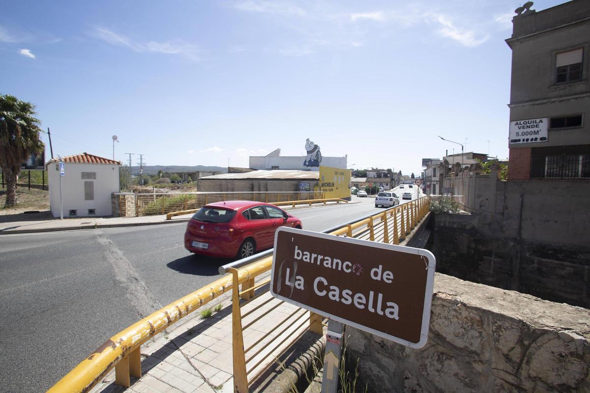 Pont de Xàtiva sobre el barranco de la Casella, en una imagen de archivo.
