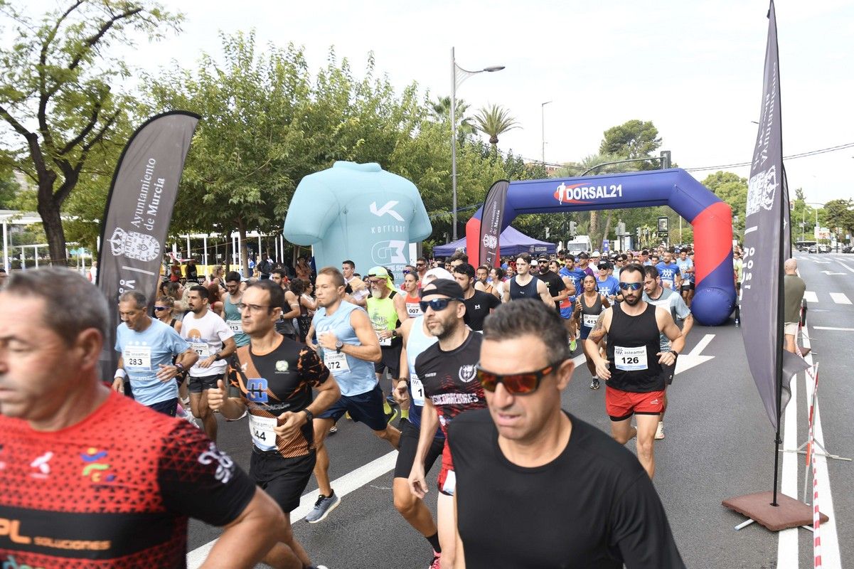 La carrera y marcha Solidaria Asteamur, en imágenes