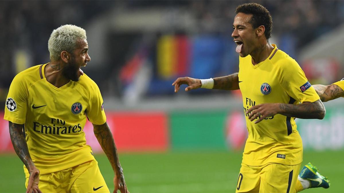 Dani Alves y Neymar Jr, jugadores del PSG