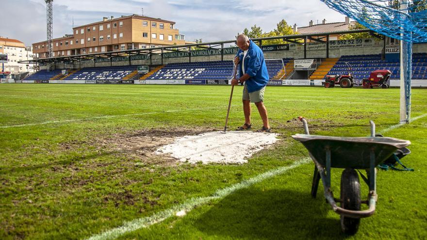 Reparación del campo de El Collao