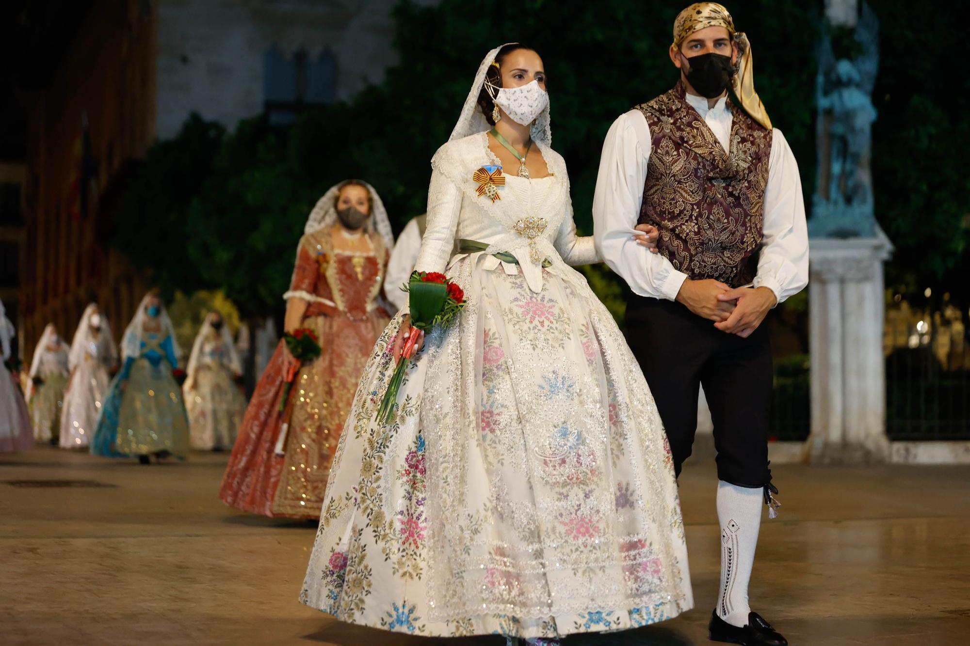 Búscate en el segundo día de Ofrenda por la calle de Caballeros (entre las 22.00 y las 23.00 horas)