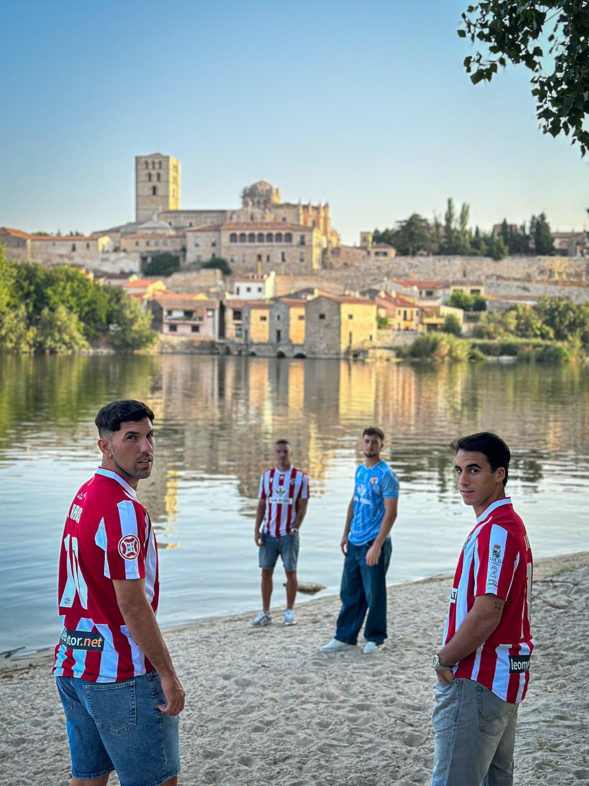 Así son las nuevas camisetas del Zamora CF: primemra, segunda y tercera equipación