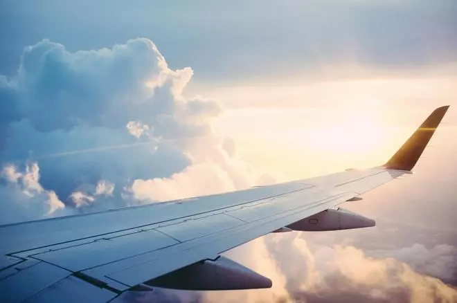 Este es el peor día de la semana para comprar un vuelo, según los expertos