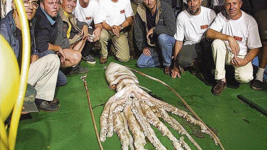 Ángel González y Ángel Guerra (en el centro), durante la campaña de 2002.