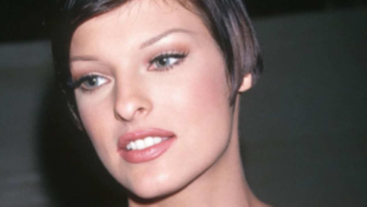 ¿Qué es CoolSculpting, que denuncia la súper modelo Linda Evangelista?