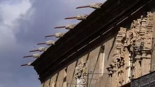 Cumbre por la polémica de las gárgolas: la Xunta se reunirá con el arquitecto del Hostal