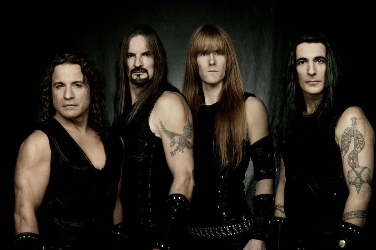 El grupo Manowar, de izquierda a derecha: Eric Addams (cantante), Scott Columbus (batería), Karl Logan (guitarra) y Joey DeMaio (bajista).