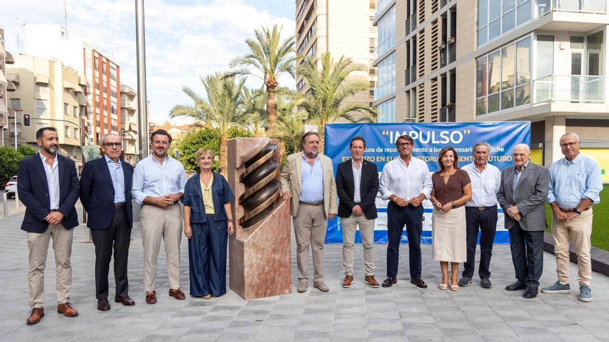 Un monumento al ADN emprendedor de Elche