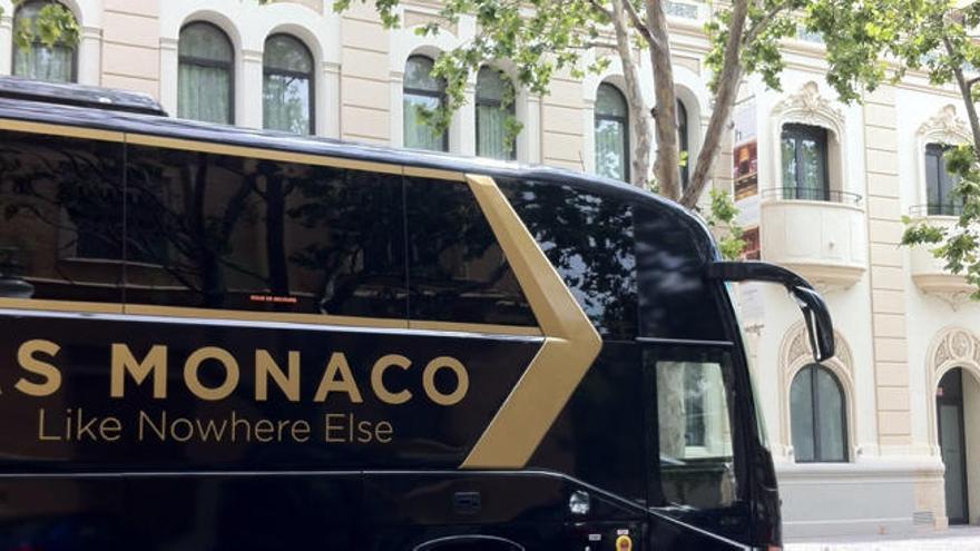 El autobús del Mónaco ya está en Valencia.