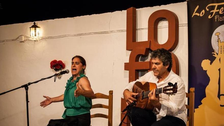 La cantaora Rosi Campos y el guitarrista ‘El Torero’.