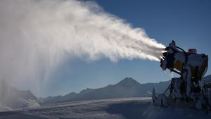 Los cañones de nieve consumen mucha energía