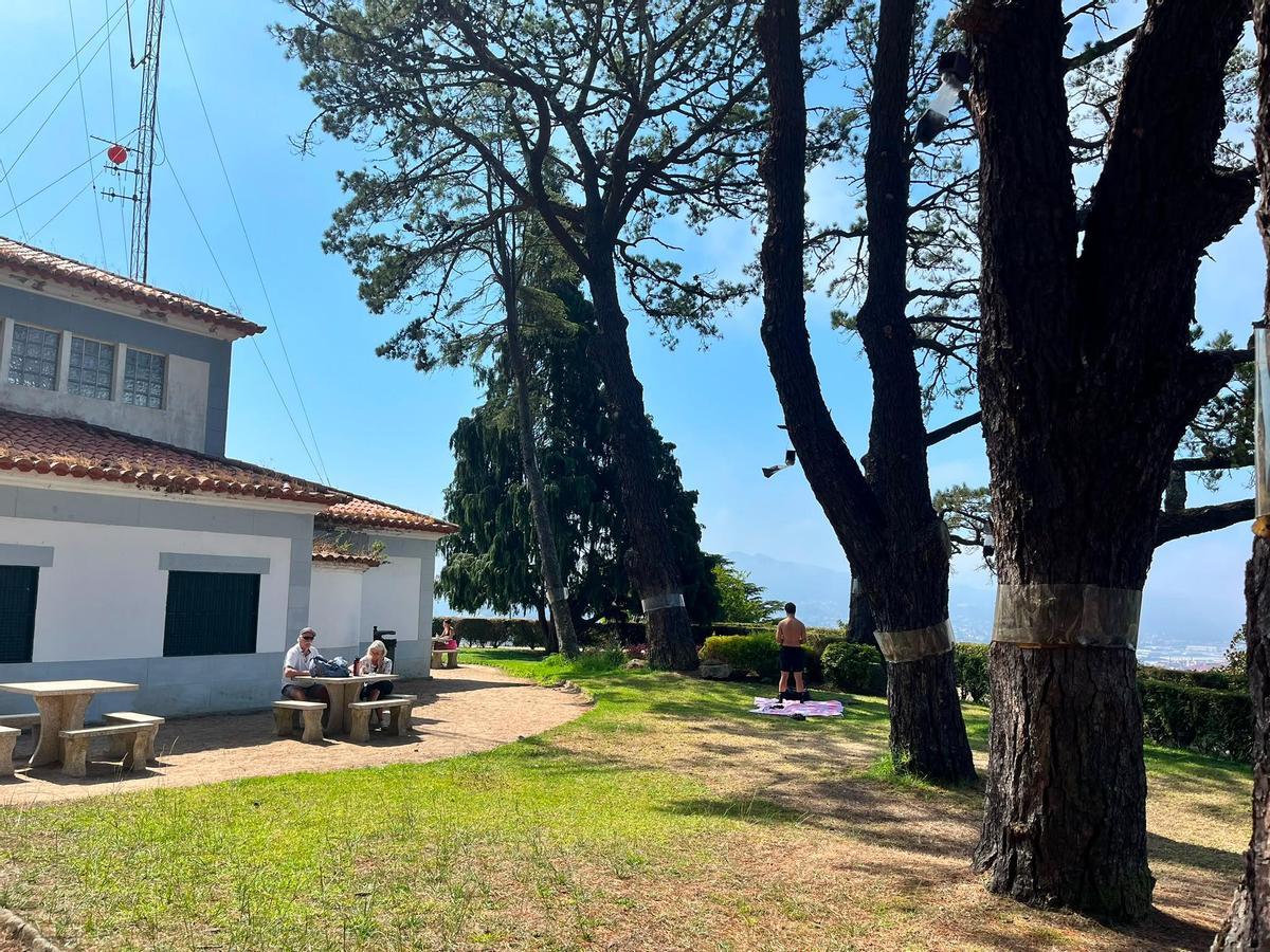 El furor por el eclipse en Vigo se hace esperar a después de comer