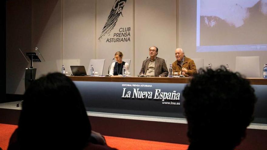 De izquierda a derecha, María José Iglesias, Philip Potdevín y Carlos Rodríguez.