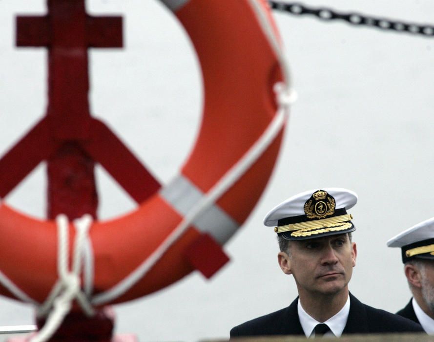 Felipe VI visita las escuelas de Armada en Ferrol