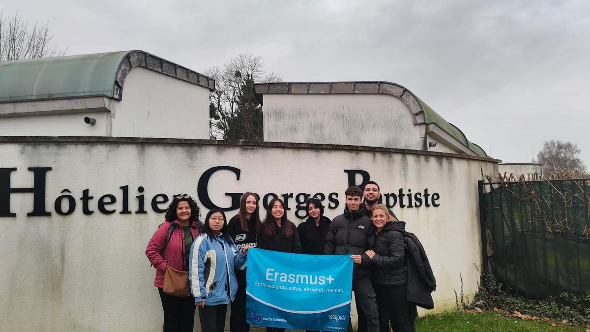 Estudiantes del IES Miguel Hernández de Alicante, durante su estancia en Francia