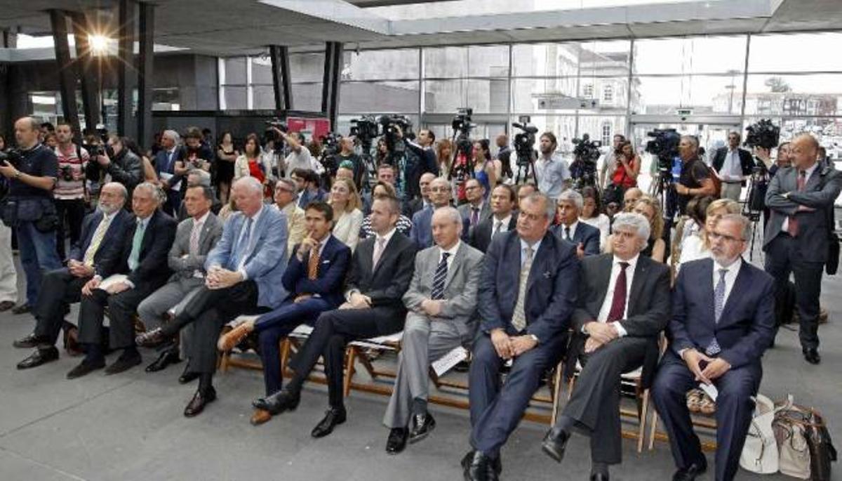 El tren directo Vigo-Oporto acorta una hora el viaje con la meta de que sean 90 minutos en 2016