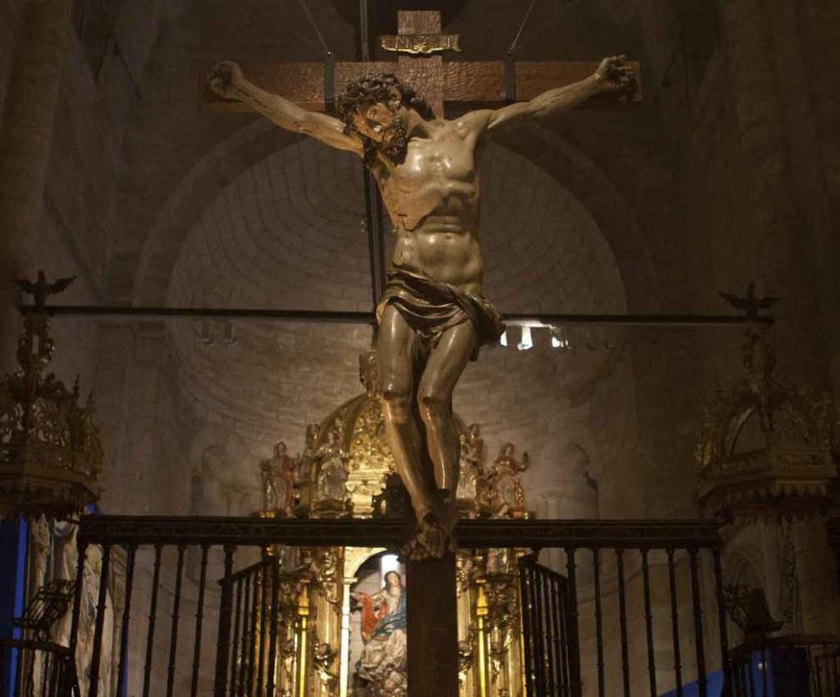 "La colocación del Cristo del Amparo ha sido la mayor dificultad de Aqva"