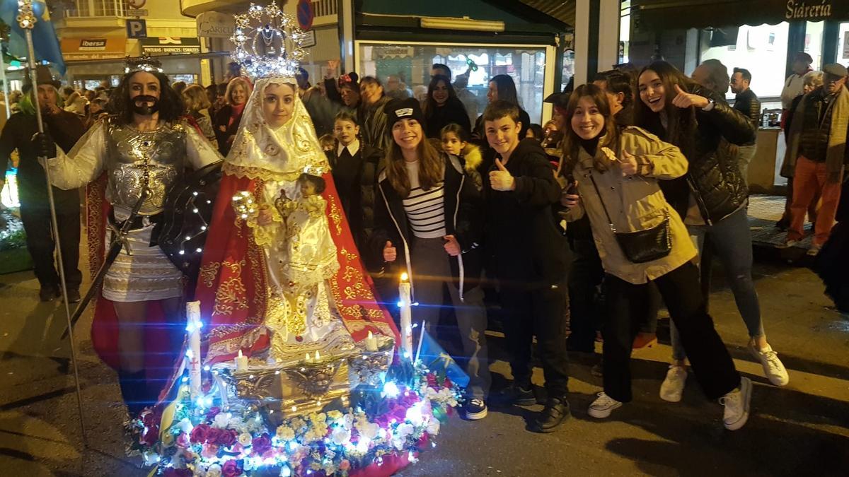 Pelayo y la Santina, en el desfile.
