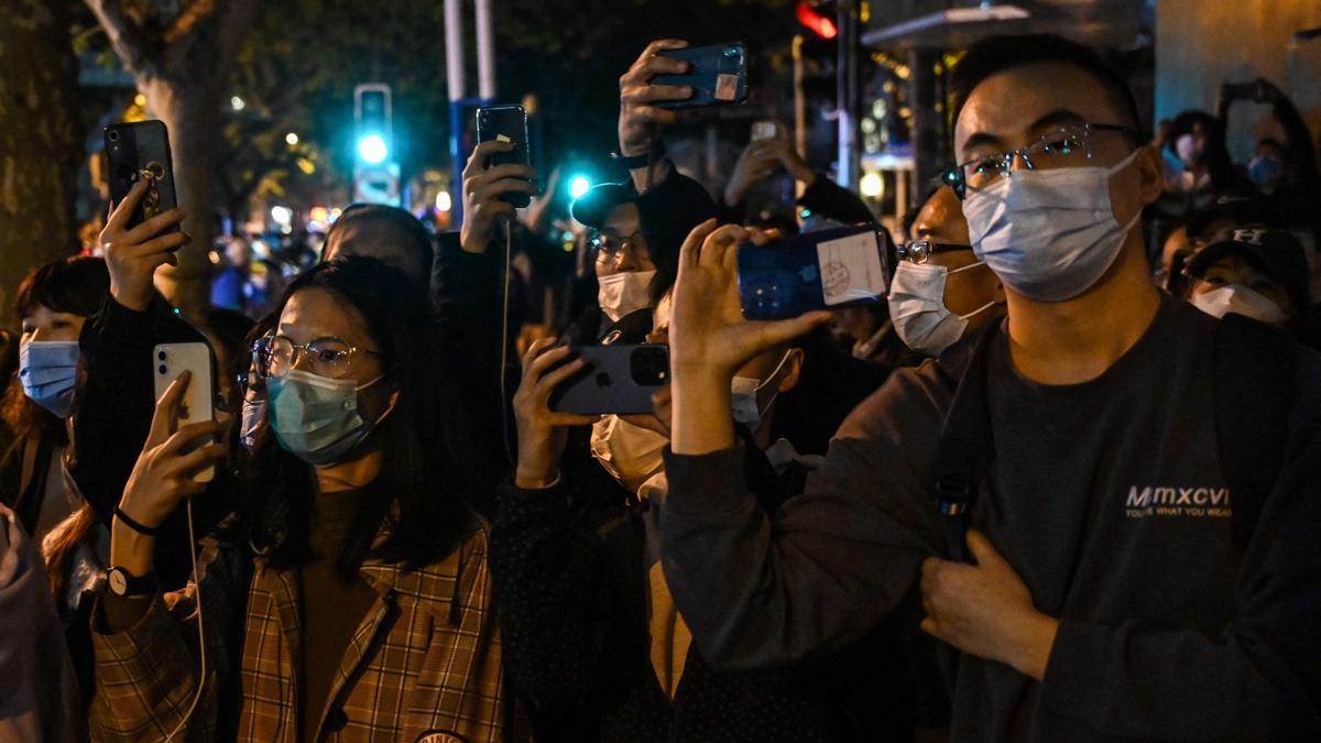 Ola de protestas contra las restricciones de la política cero Covid en China