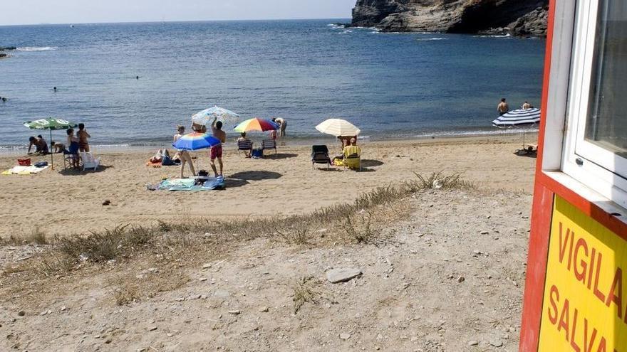 Cala Reona permanecerá cerrada al baño