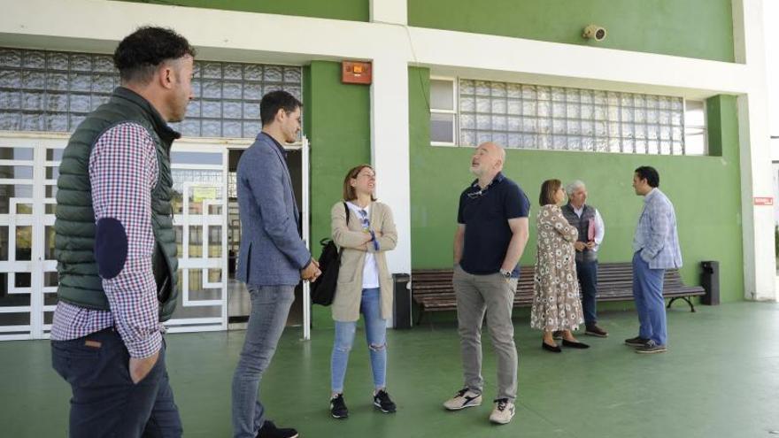 Asistentes al patronato, ayer, antes de comenzar la sesión. |  // BERNABÉ/JAVIER LALÍN