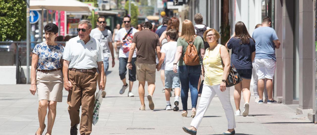 El Gobierno cuestiona las restricciones del Consell a la libertad horaria del comercio