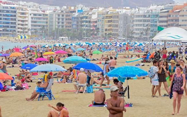 Lunes de Bochorno en Las Canteras