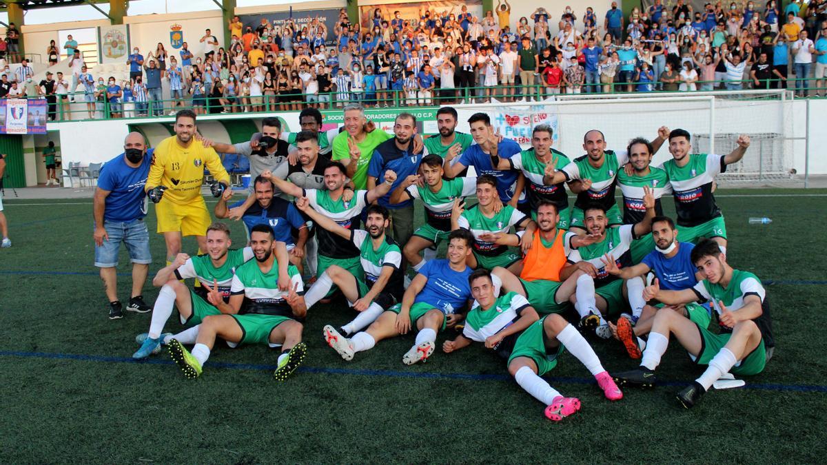 Celebración del Don Álvaro tras su ascenso.