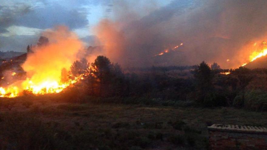 Incendio forestal en Bolbaite (Valencia)