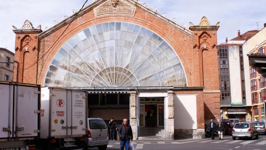 Exterior del Mercado de Abastos de la capital.