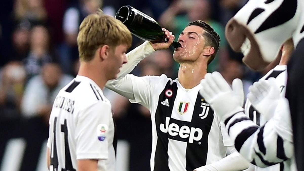 Cristiano Ronaldo celebra su primer scudetto.