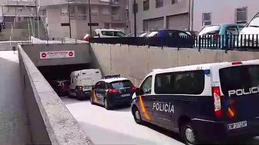 Llegan a los juzgados de Ourense los 7 detenidos por el tiroteo en el hospital