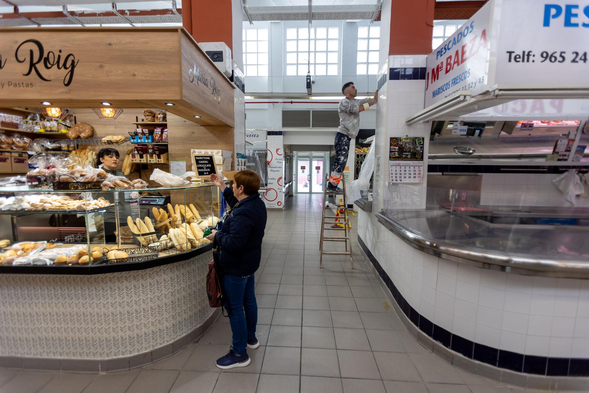 El mercado de Carolinas inaugurado sin acabar