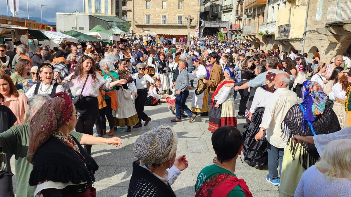 Vigo 'reconquista' las calles en su fiesta grande